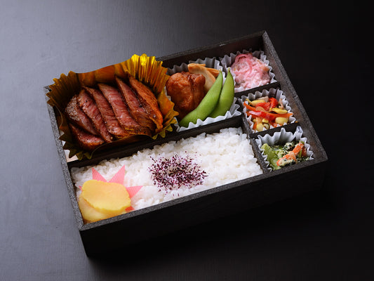 和牛の希少部位ヒウチのステーキ弁当