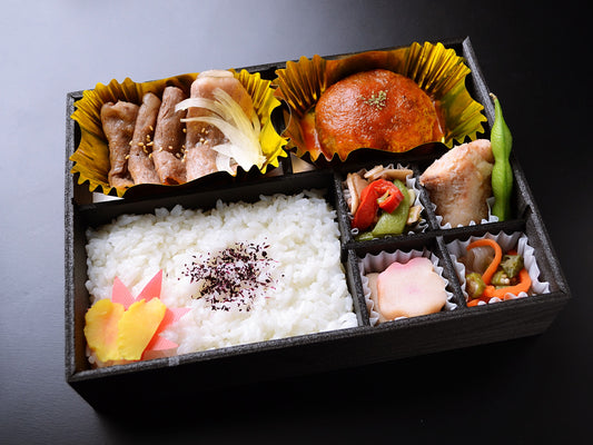 和牛ロースの焼きしゃぶと自家製ハンバーグ弁当