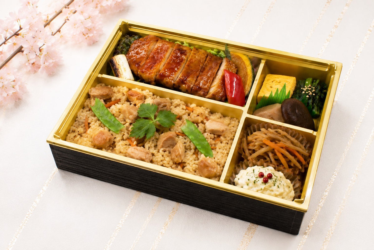 若鶏の照り焼きと鶏めし御膳弁当